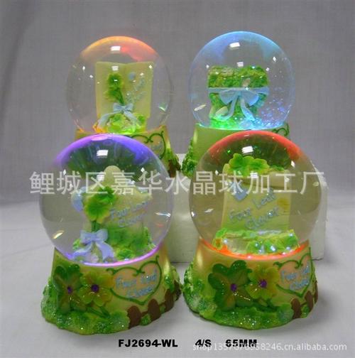 产品中心 塑料,树脂工艺品 > 工厂定制 水晶球 树脂水球 风格多样 2.